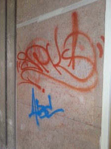 Foto rimozione graffiti